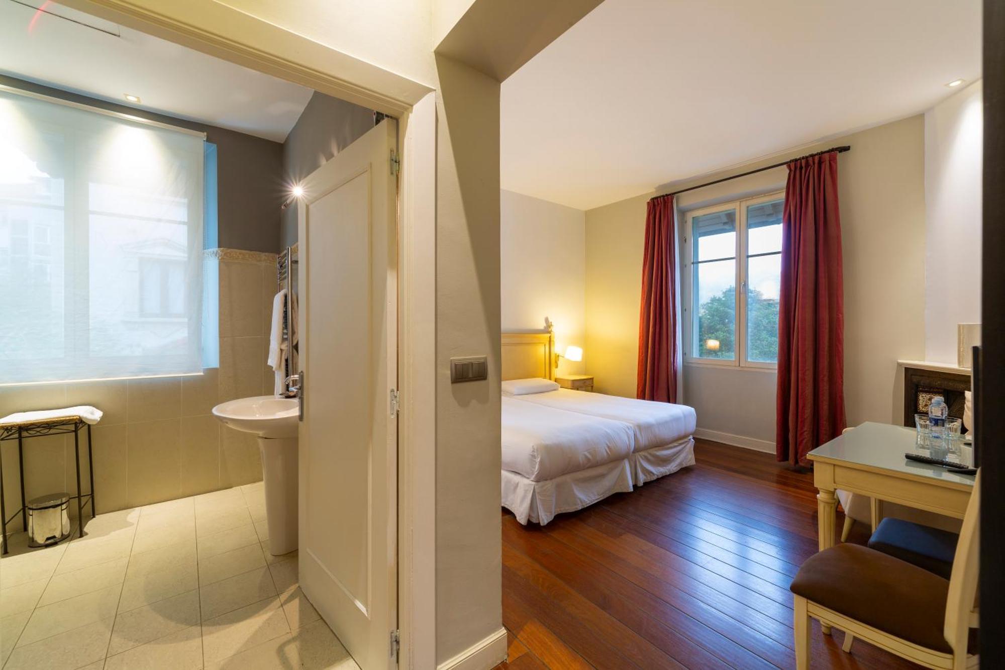 Kaian Maitea Hotel Пленсия Екстериор снимка