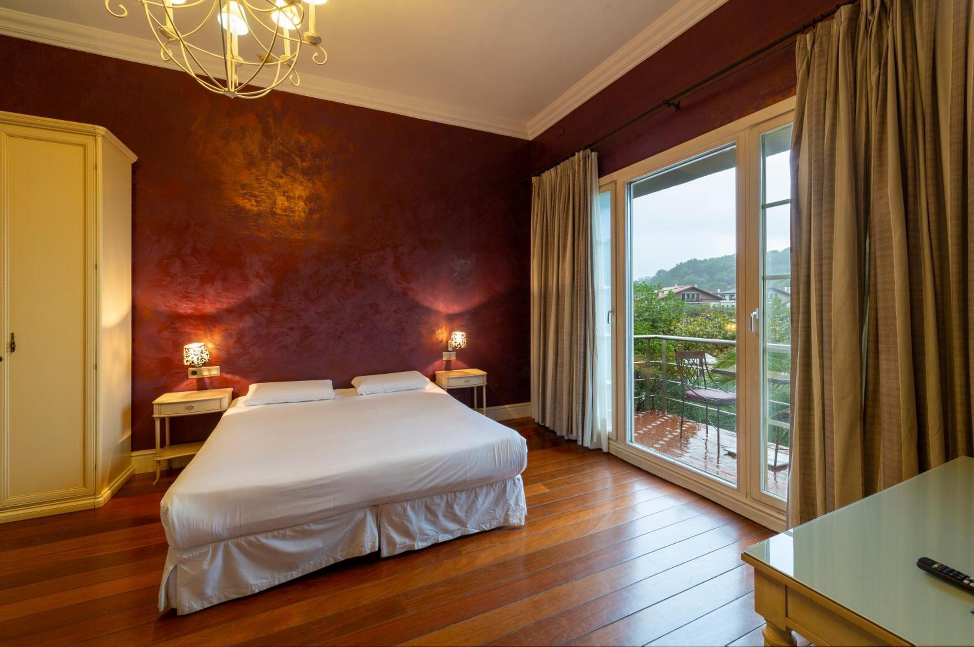 Kaian Maitea Hotel Пленсия Екстериор снимка